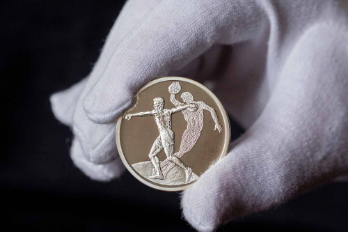 Серебряная монета 10 евро 925 пробы в капсуле XXXVIII летние Олимпийские Игры, Афины 2004. Греция 2004 PF Серебряная монета 10 евро 925 пробы в капсуле XXXVIII летние Олимпийские Игры, Афины 2004. Греция 2004 PF