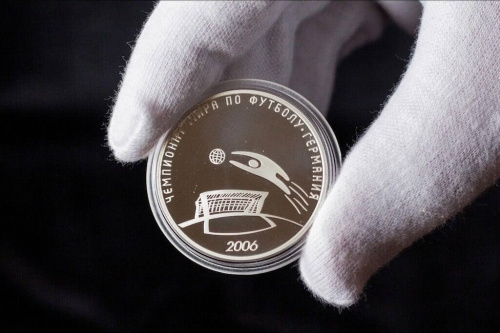 Серебряная монета 3 рубля 925 пробы, Чемпионат мира по футболу в Германии 2006, СПМД, Россия, 2006 г.в. PF (полированная) Серебряная монета 3 рубля 925 пробы, Чемпионат мира по футболу в Германии 2006, СПМД, Россия, 2006 г.в. PF (полированная)